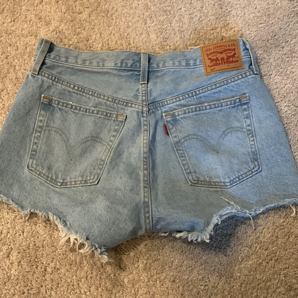 Levi’s Shorts - Picture 5 of 7